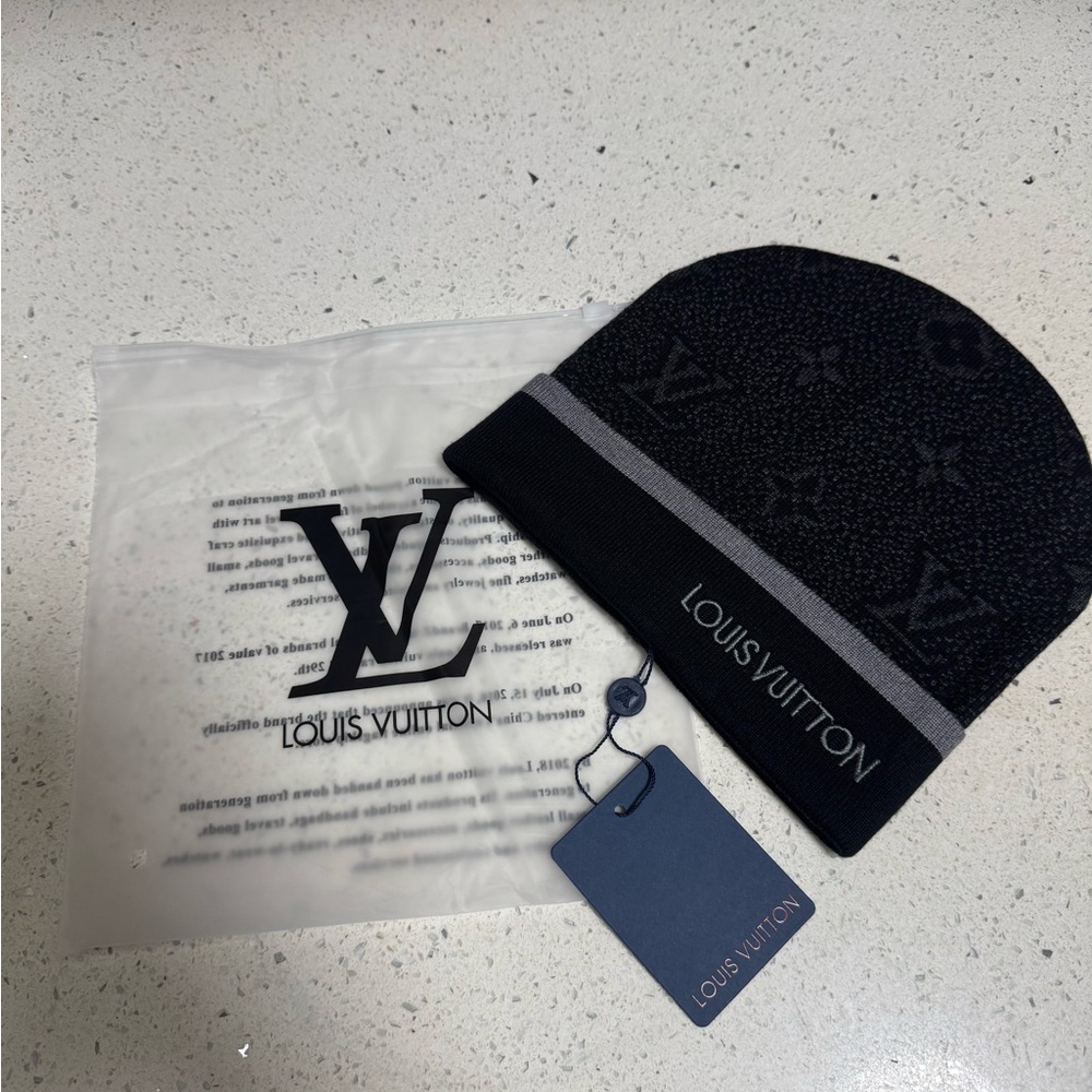 Louis Vuitton Black and Gray Knit Logo Beanie